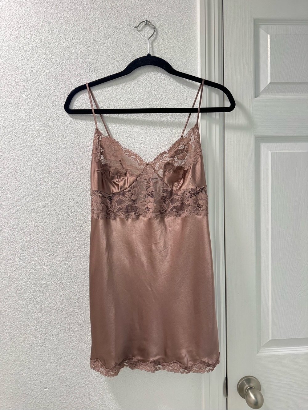 Victoria’s Secret mini slip dress lace trim 100% silk size M brown NWOT